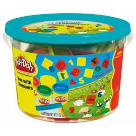 Einen kleinen Topf mit Plastikbecher und Formen Hasbro Play-Doh